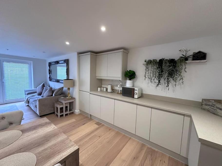 2Bed Ground Floor Flat + Garden Apartment Sunningwell Exterior photo